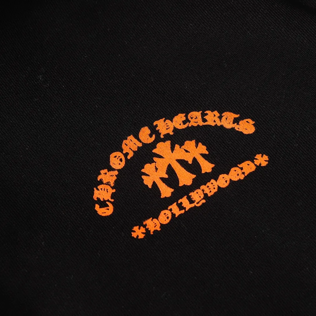 Q21—P58 -Chrome Hearts/Chrome Hearts printed zipper sweatshirt cardigan jacket -420 grams of high-density, high-quality wool, soft, delicate and skin-friendly, soft and silky to the touch, warm and skin-friendly -The hardware zipper accessories are all customized and full of details -Colour: black -Size: S M L XL